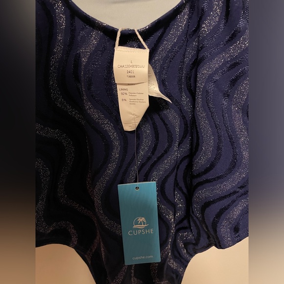 Cupshe Mysterious Sea Sweetheart Push Up One-Piece (Underwire) - Picture 5 of 8